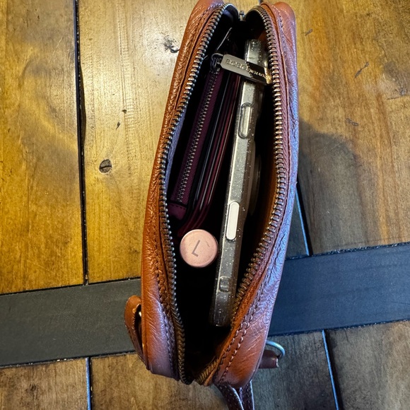 Louis Vuitton wristlet. - Picture 11 of 11